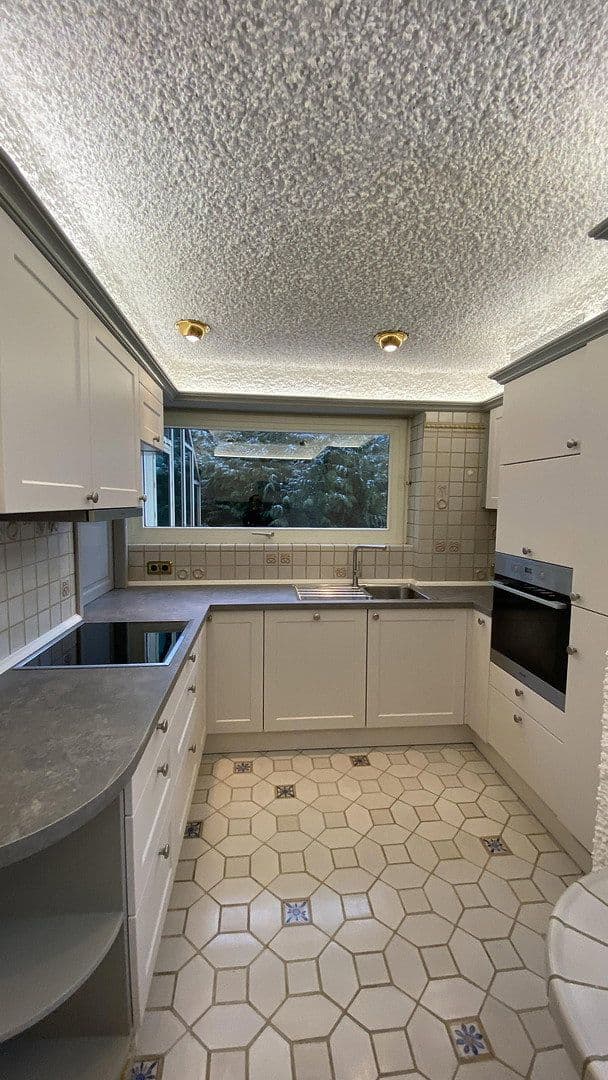 2 bedroom with open-plan kitchen flat to rent, 123 m², Sindelfingen, Baden-Württemberg 2 bedroom with open-plan kitchen flat to rent, 123 m², Sindelfingen, Baden-Württemberg