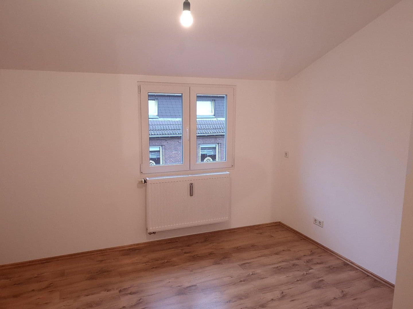 1 bedroom with open-plan kitchen flat to rent, 72 m², Im Hederichsfeld 86, Leverkusen, North Rhine-Westphalia 1 bedroom with open-plan kitchen flat to rent, 72 m², Im Hederichsfeld 86, Leverkusen, North Rhine-Westphalia