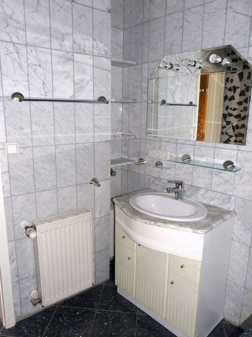 2 bedroom flat to rent, 74 m², Kapellenweg 8, Engelskirchen, North Rhine-Westphalia 2 bedroom flat to rent, 74 m², Kapellenweg 8, Engelskirchen, North Rhine-Westphalia