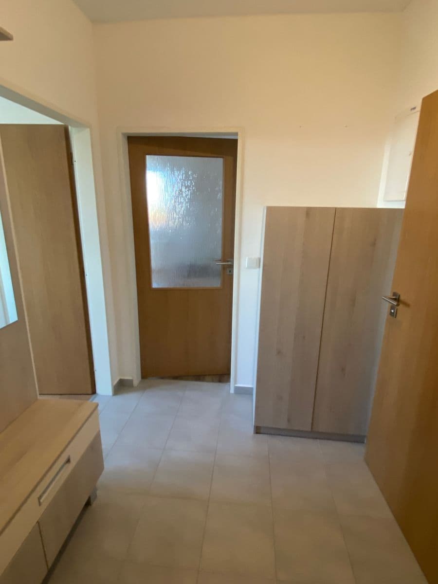 2 bedroom with open-plan kitchen flat to rent, 60 m², Ecksteinova, Chýně, Středočeský Region 2 bedroom with open-plan kitchen flat to rent, 60 m², Ecksteinova, Chýně, Středočeský Region