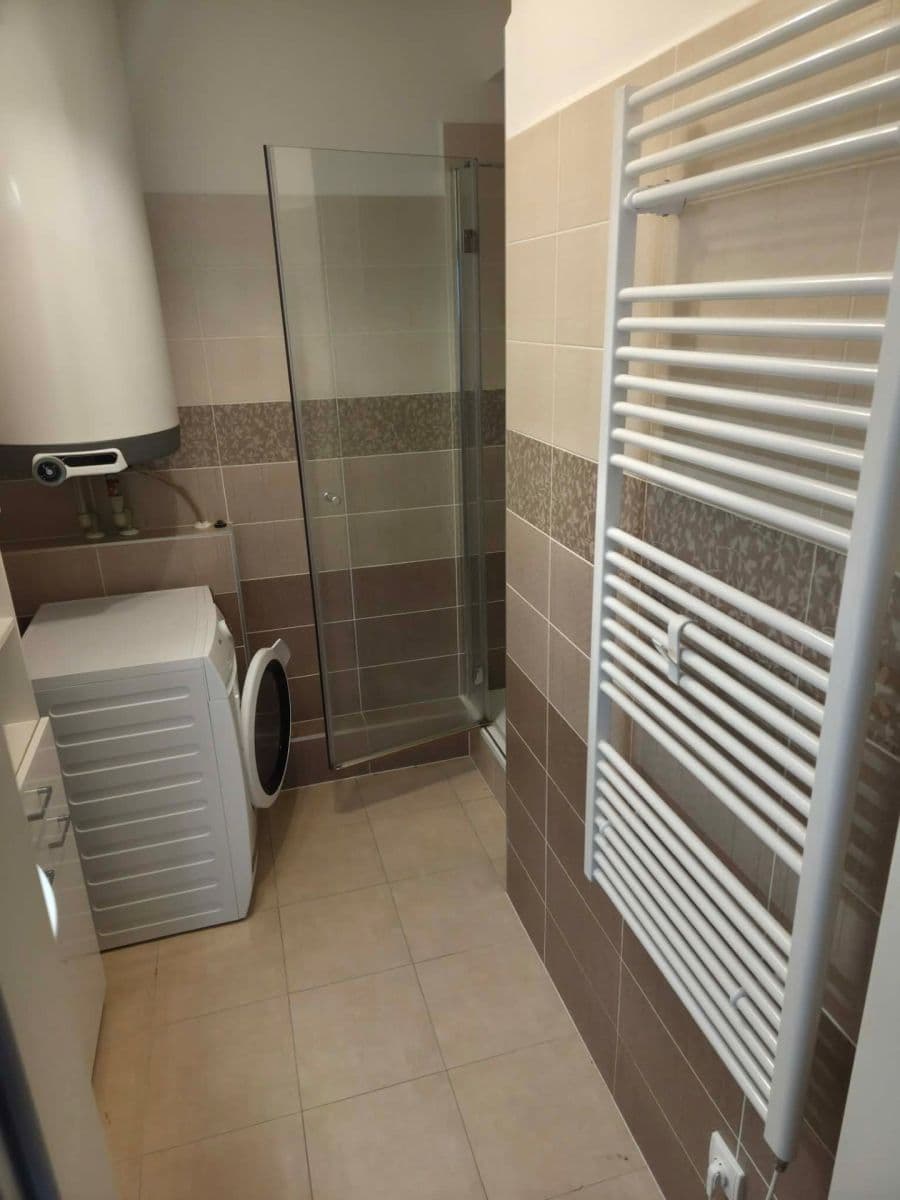 2 bedroom with open-plan kitchen flat to rent, 60 m², Ecksteinova, Chýně, Středočeský Region 2 bedroom with open-plan kitchen flat to rent, 60 m², Ecksteinova, Chýně, Středočeský Region