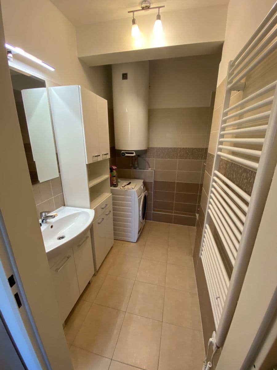 2 bedroom with open-plan kitchen flat to rent, 60 m², Ecksteinova, Chýně, Středočeský Region 2 bedroom with open-plan kitchen flat to rent, 60 m², Ecksteinova, Chýně, Středočeský Region