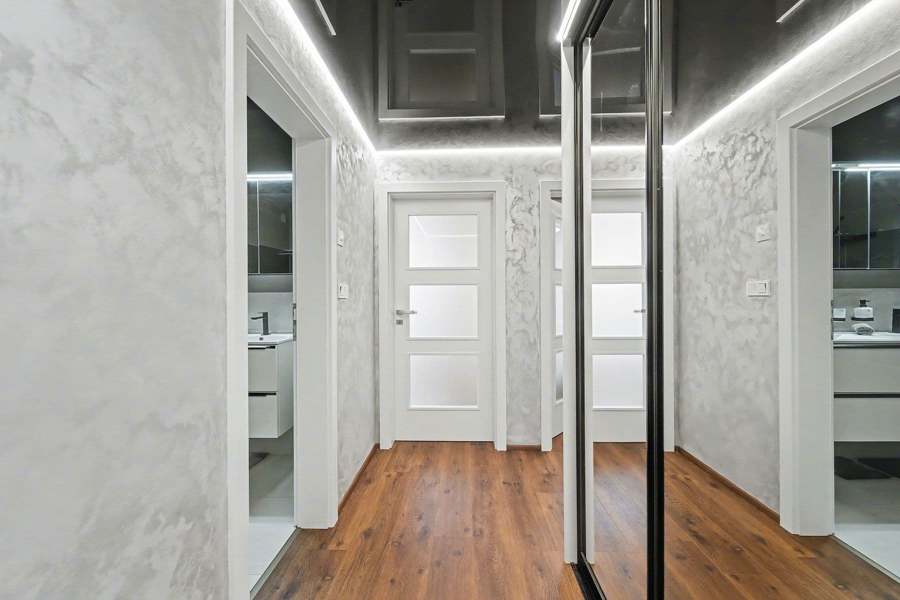 2 bedroom with open-plan kitchen flat for sale, 77 m², Čerpadlová, Prague, Prague 2 bedroom with open-plan kitchen flat for sale, 77 m², Čerpadlová, Prague, Prague