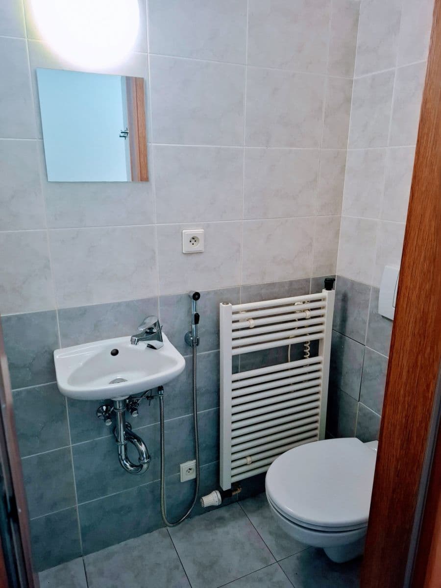 4 bedroom flat to rent, 129 m², Medkova, Prague, Prague 4 bedroom flat to rent, 129 m², Medkova, Prague, Prague