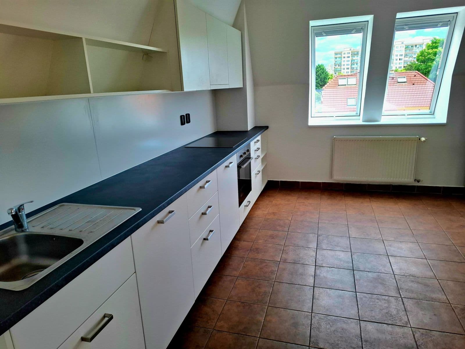 4 bedroom flat to rent, 129 m², Medkova, Prague, Prague 4 bedroom flat to rent, 129 m², Medkova, Prague, Prague