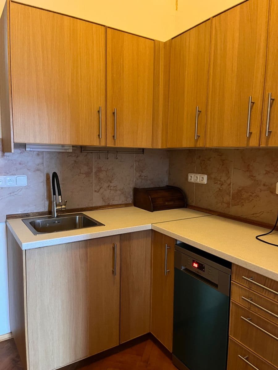 1 bedroom flat to rent, 47 m², Argentinská, Prague, Prague 1 bedroom flat to rent, 47 m², Argentinská, Prague, Prague