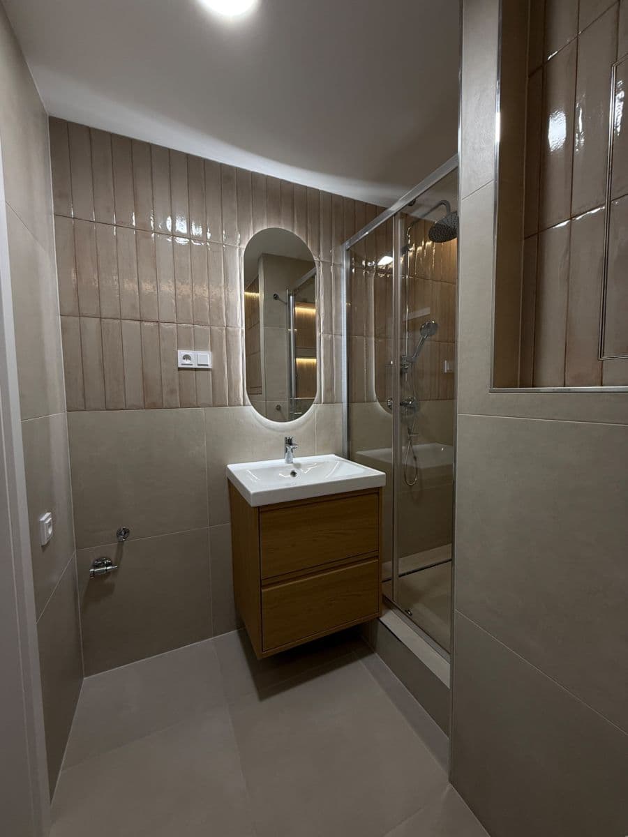 1 bedroom with open-plan kitchen flat to rent, 41 m², Trnovanská, Teplice, Ústecký Region 1 bedroom with open-plan kitchen flat to rent, 41 m², Trnovanská, Teplice, Ústecký Region