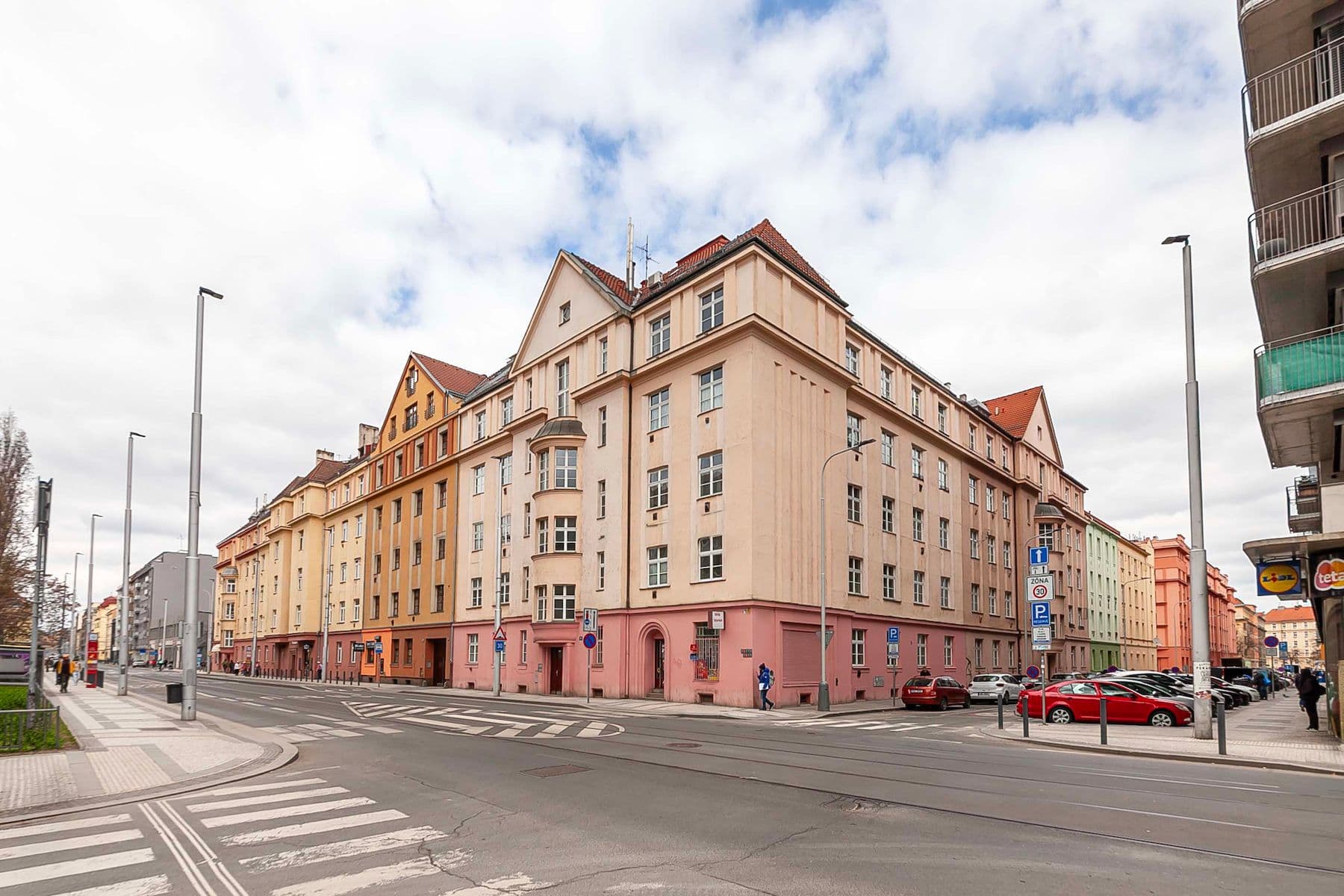 1 bedroom with open-plan kitchen flat for sale, 58 m², V Háji, Prague, Prague 1 bedroom with open-plan kitchen flat for sale, 58 m², V Háji, Prague, Prague