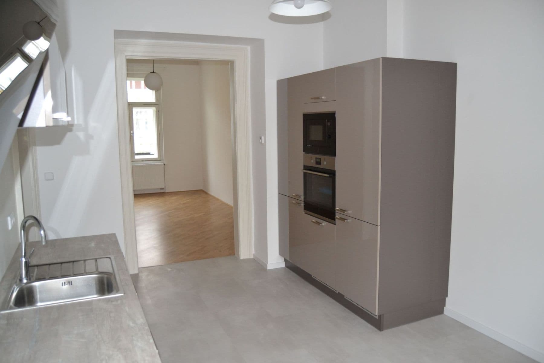 2 bedroom flat to rent, 70 m², Korunovační, Prague, Prague 2 bedroom flat to rent, 70 m², Korunovační, Prague, Prague