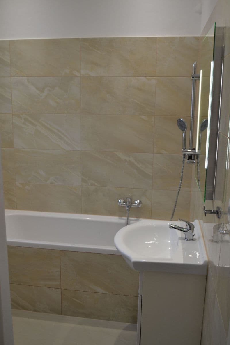 2 bedroom flat to rent, 70 m², Korunovační, Prague, Prague 2 bedroom flat to rent, 70 m², Korunovační, Prague, Prague