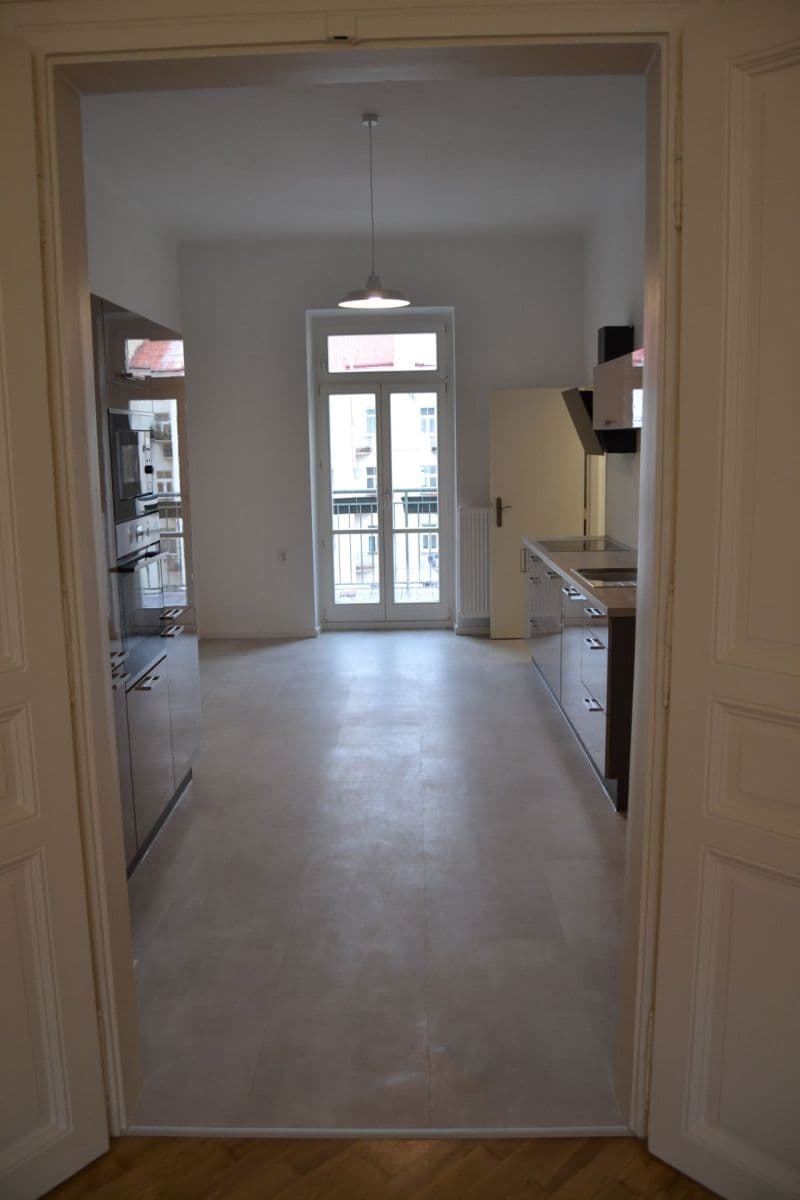 2 bedroom flat to rent, 70 m², Korunovační, Prague, Prague 2 bedroom flat to rent, 70 m², Korunovační, Prague, Prague