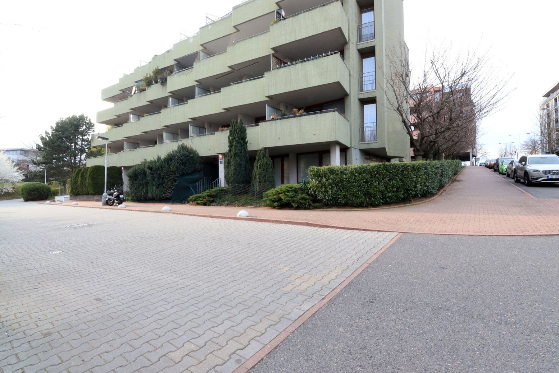 3 bedroom with open-plan kitchen flat to rent, 114 m², K Haltýři, Prague, Prague 3 bedroom with open-plan kitchen flat to rent, 114 m², K Haltýři, Prague, Prague