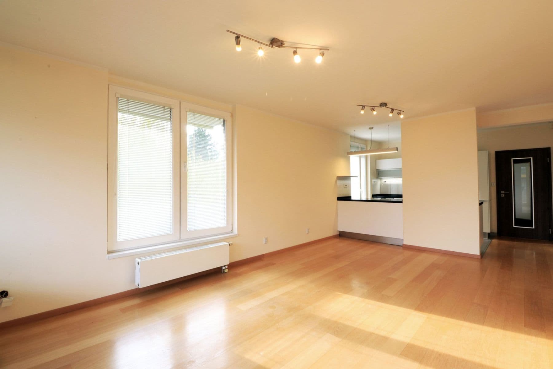 3 bedroom with open-plan kitchen flat to rent, 114 m², K Haltýři, Prague, Prague 3 bedroom with open-plan kitchen flat to rent, 114 m², K Haltýři, Prague, Prague