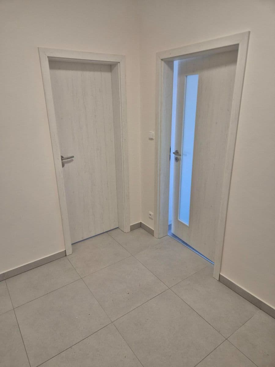 Studio flat to rent, 37 m², Pražská, Kolín, Středočeský Region Studio flat to rent, 37 m², Pražská, Kolín, Středočeský Region