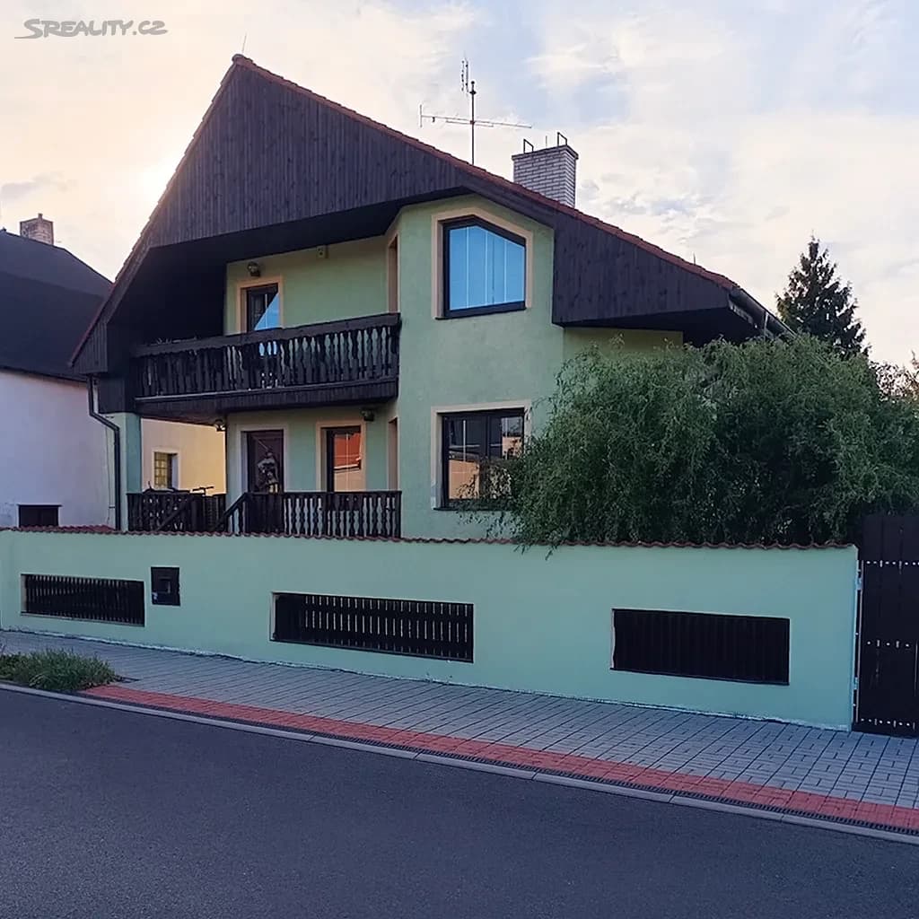 house for sale, 396 m², Karla Čapka, Chomutov, Ústecký Region house for sale, 396 m², Karla Čapka, Chomutov, Ústecký Region