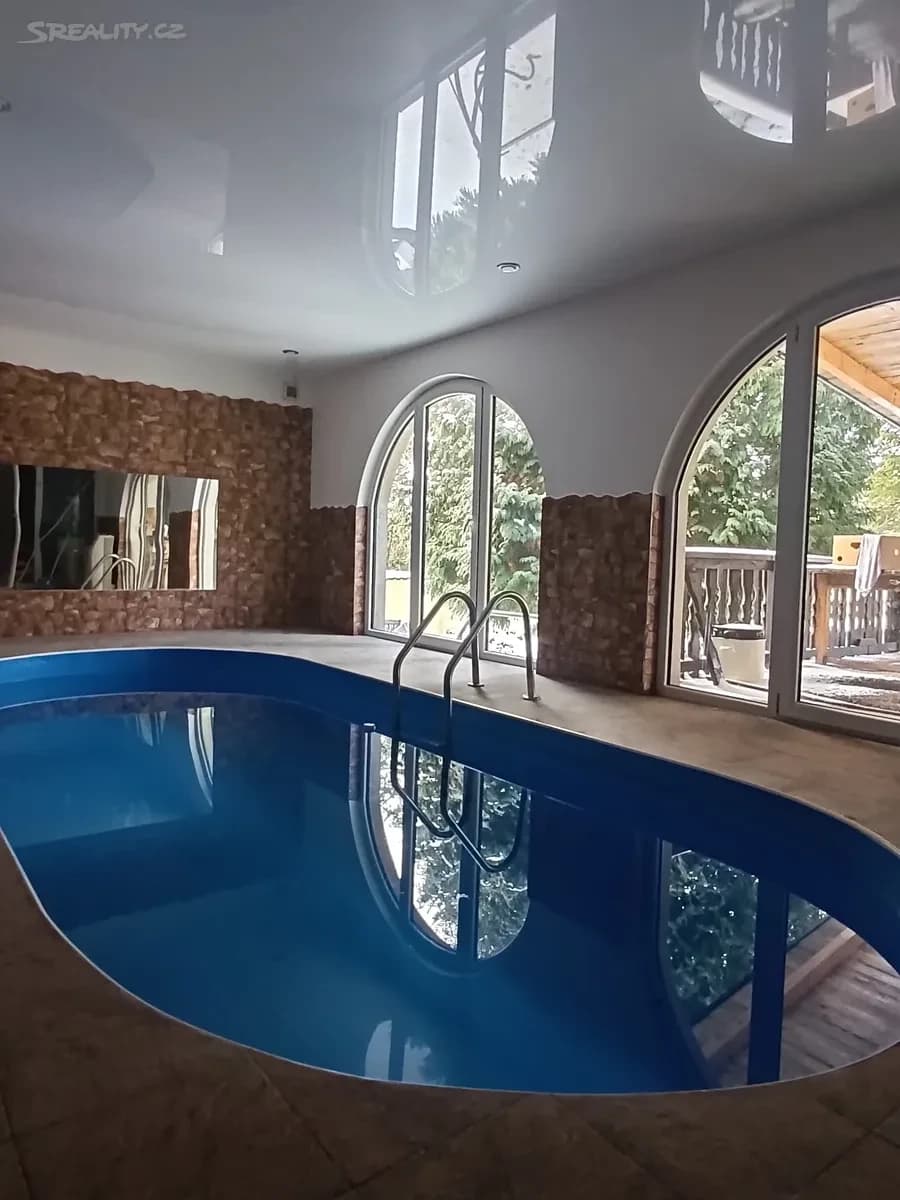 house for sale, 396 m², Karla Čapka, Chomutov, Ústecký Region house for sale, 396 m², Karla Čapka, Chomutov, Ústecký Region