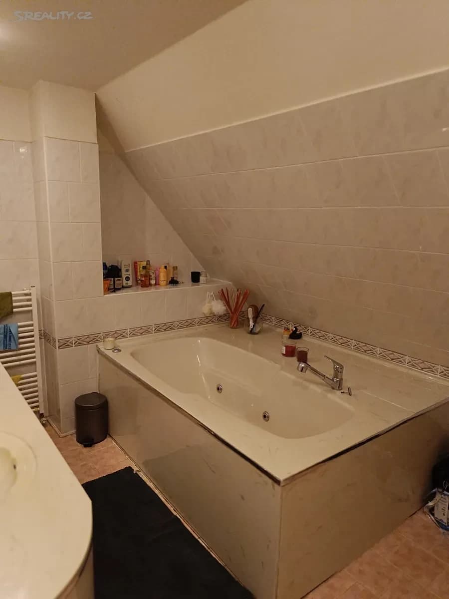 house for sale, 396 m², Karla Čapka, Chomutov, Ústecký Region house for sale, 396 m², Karla Čapka, Chomutov, Ústecký Region