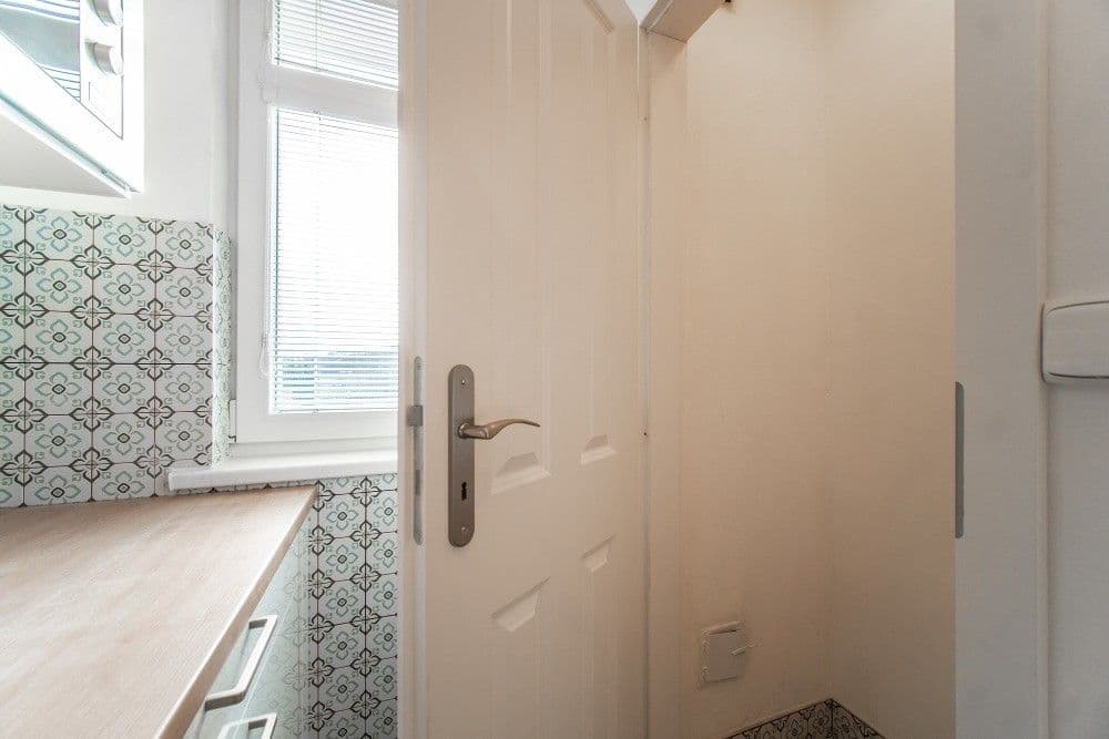 1 bedroom with open-plan kitchen flat to rent, 53 m², Vladivostocká, Prague, Prague 1 bedroom with open-plan kitchen flat to rent, 53 m², Vladivostocká, Prague, Prague