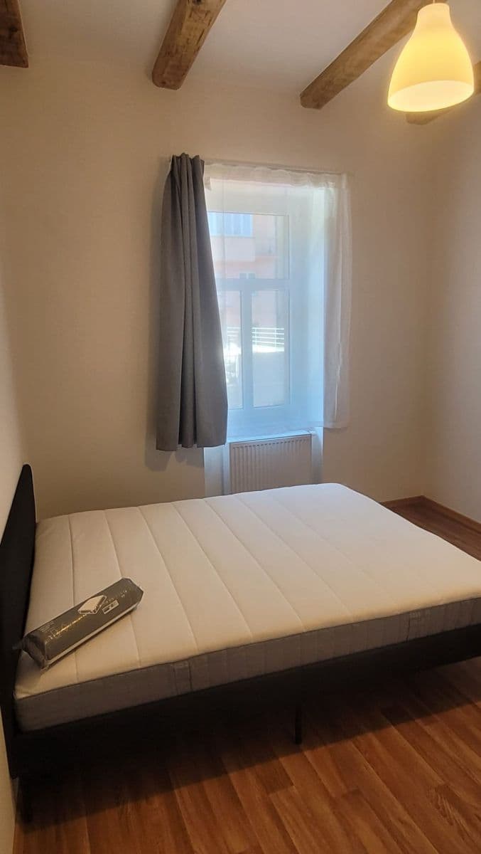 1 bedroom with open-plan kitchen flat to rent, 38 m², Holečkova, Prague, Prague 1 bedroom with open-plan kitchen flat to rent, 38 m², Holečkova, Prague, Prague