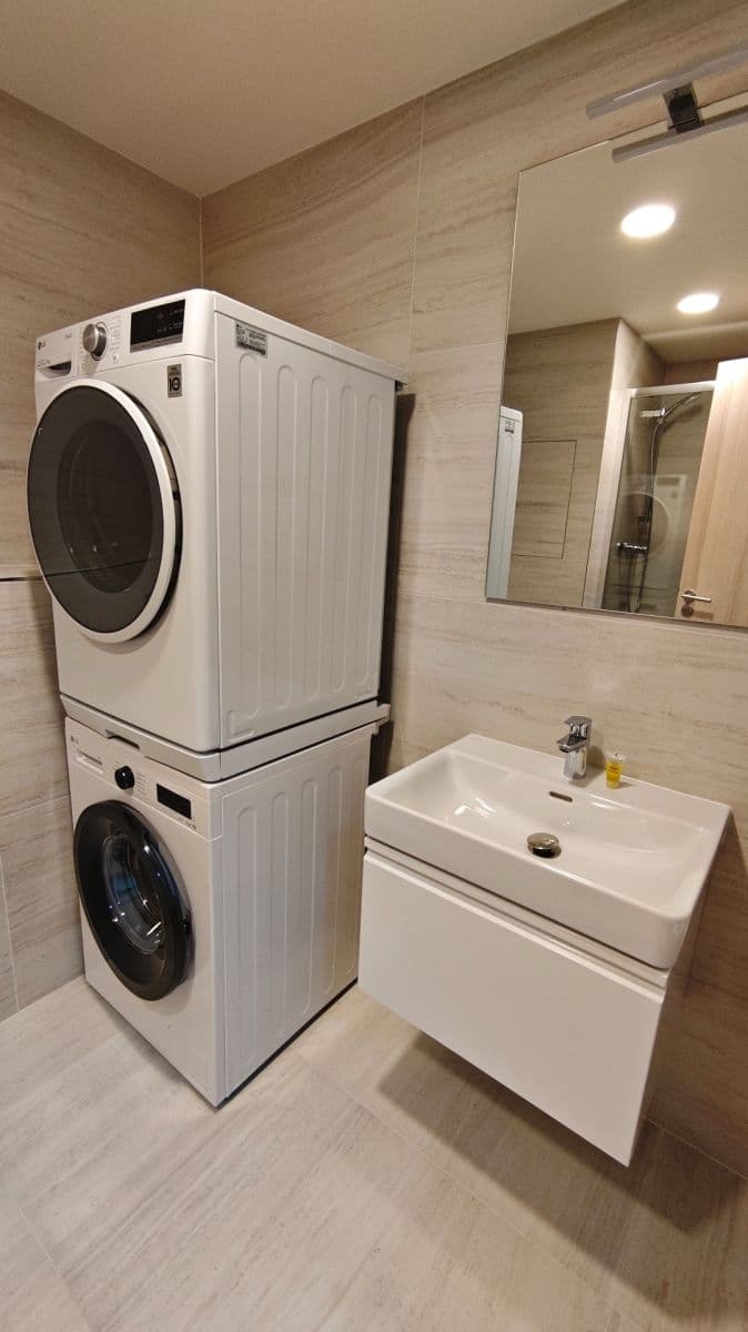 Studio flat to rent, 35 m², Bukačova, Prague, Prague Studio flat to rent, 35 m², Bukačova, Prague, Prague