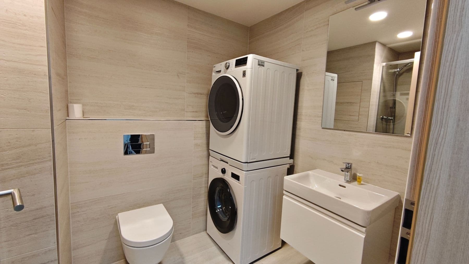 Studio flat to rent, 35 m², Poděbradská, Prague, Prague Studio flat to rent, 35 m², Poděbradská, Prague, Prague