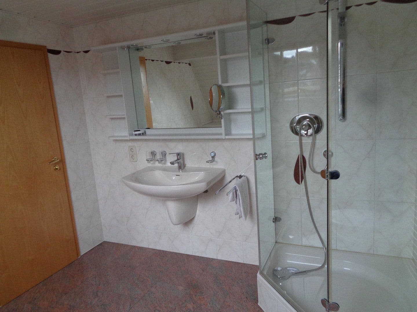 2 bedroom with open-plan kitchen flat to rent, 93 m², Sulz am Neckar, Baden-Württemberg 2 bedroom with open-plan kitchen flat to rent, 93 m², Sulz am Neckar, Baden-Württemberg