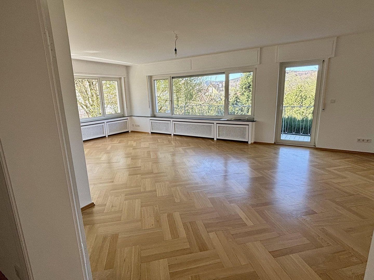 2 bedroom with open-plan kitchen flat to rent, 130 m², Königstein im Taunus, Hesse 2 bedroom with open-plan kitchen flat to rent, 130 m², Königstein im Taunus, Hesse