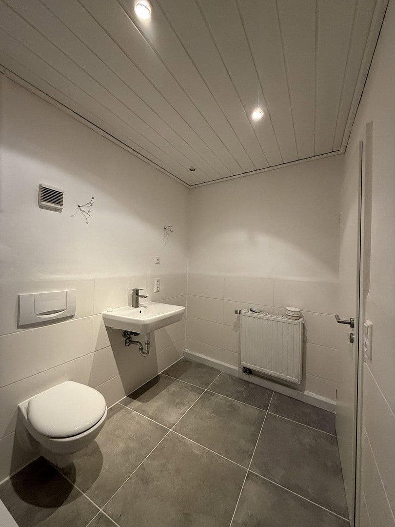 1 bedroom with open-plan kitchen flat to rent, 68 m², August-Bebel-Straße 13, Kahla, Thuringia 1 bedroom with open-plan kitchen flat to rent, 68 m², August-Bebel-Straße 13, Kahla, Thuringia