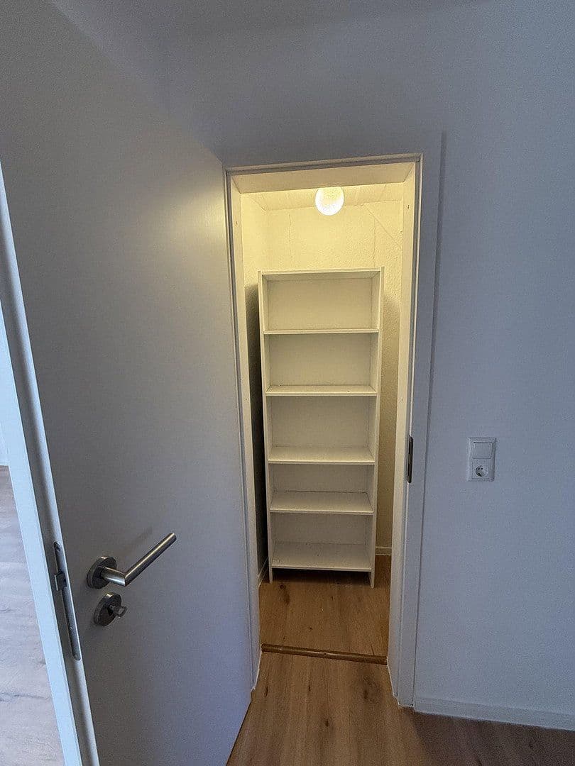 1 bedroom with open-plan kitchen flat to rent, 68 m², August-Bebel-Straße 13, Kahla, Thuringia 1 bedroom with open-plan kitchen flat to rent, 68 m², August-Bebel-Straße 13, Kahla, Thuringia