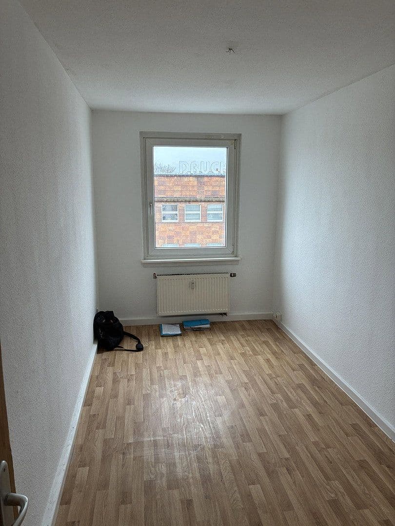 3 bedroom flat to rent, 58 m², Askanische Straße 106, Dessau-Roßlau, Saxony-Anhalt 3 bedroom flat to rent, 58 m², Askanische Straße 106, Dessau-Roßlau, Saxony-Anhalt