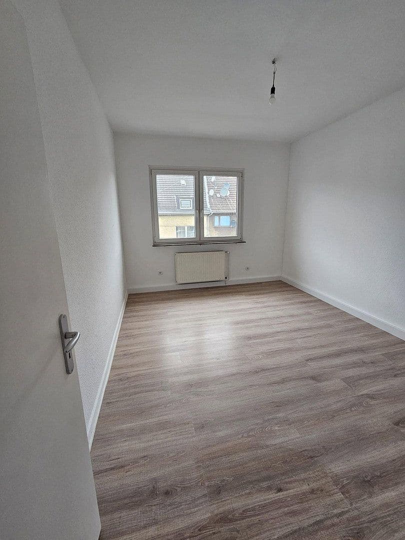 3 bedroom flat to rent, 62 m², Wanheimer Str. 13, Duisburg, North Rhine-Westphalia 3 bedroom flat to rent, 62 m², Wanheimer Str. 13, Duisburg, North Rhine-Westphalia