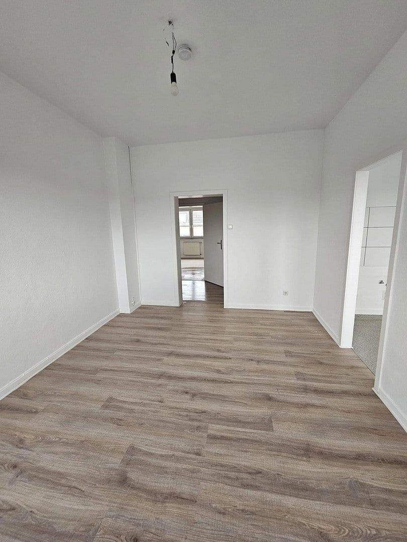 3 bedroom flat to rent, 62 m², Wanheimer Str. 13, Duisburg, North Rhine-Westphalia 3 bedroom flat to rent, 62 m², Wanheimer Str. 13, Duisburg, North Rhine-Westphalia