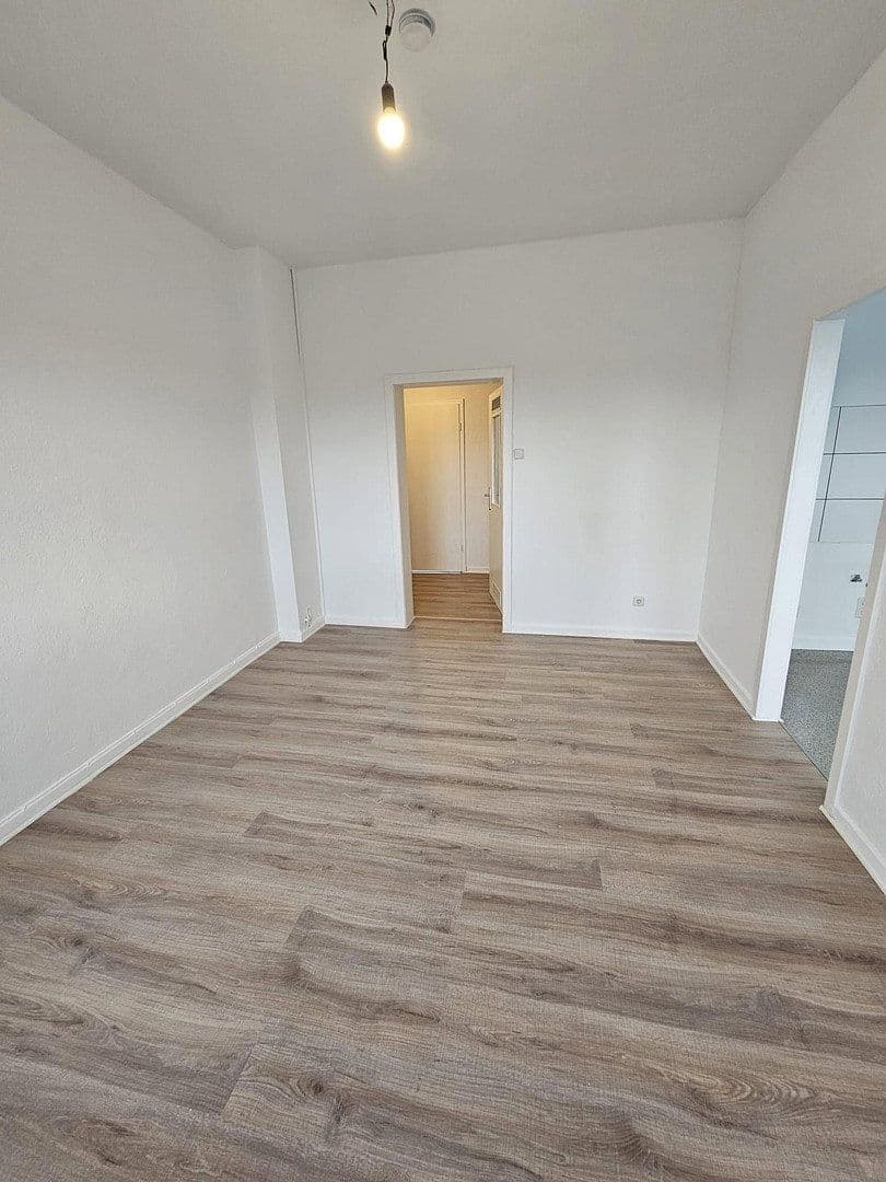 3 bedroom flat to rent, 62 m², Wanheimer Str. 13, Duisburg, North Rhine-Westphalia 3 bedroom flat to rent, 62 m², Wanheimer Str. 13, Duisburg, North Rhine-Westphalia