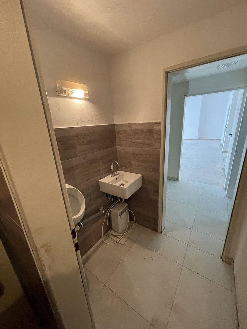 non-residential property to rent, 130 m², Hauptstrasse 155, Frechen, North Rhine-Westphalia non-residential property to rent, 130 m², Hauptstrasse 155, Frechen, North Rhine-Westphalia