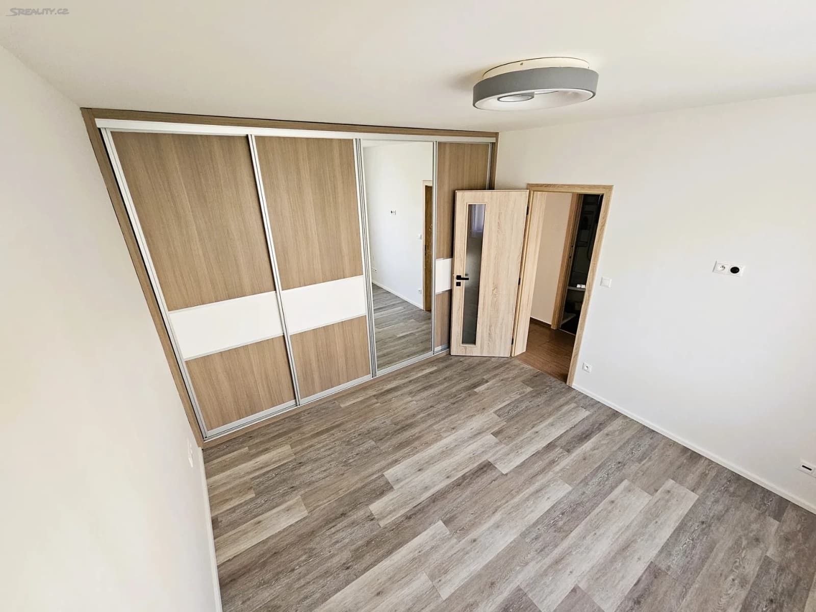 3 bedroom flat to rent, 73 m², Tuchorazská, Prague, Prague 3 bedroom flat to rent, 73 m², Tuchorazská, Prague, Prague