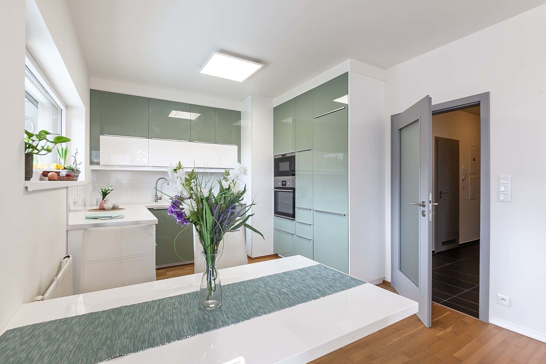 1 bedroom with open-plan kitchen flat for sale, 66 m², Pod Stolovou horou, Prague, Prague 1 bedroom with open-plan kitchen flat for sale, 66 m², Pod Stolovou horou, Prague, Prague