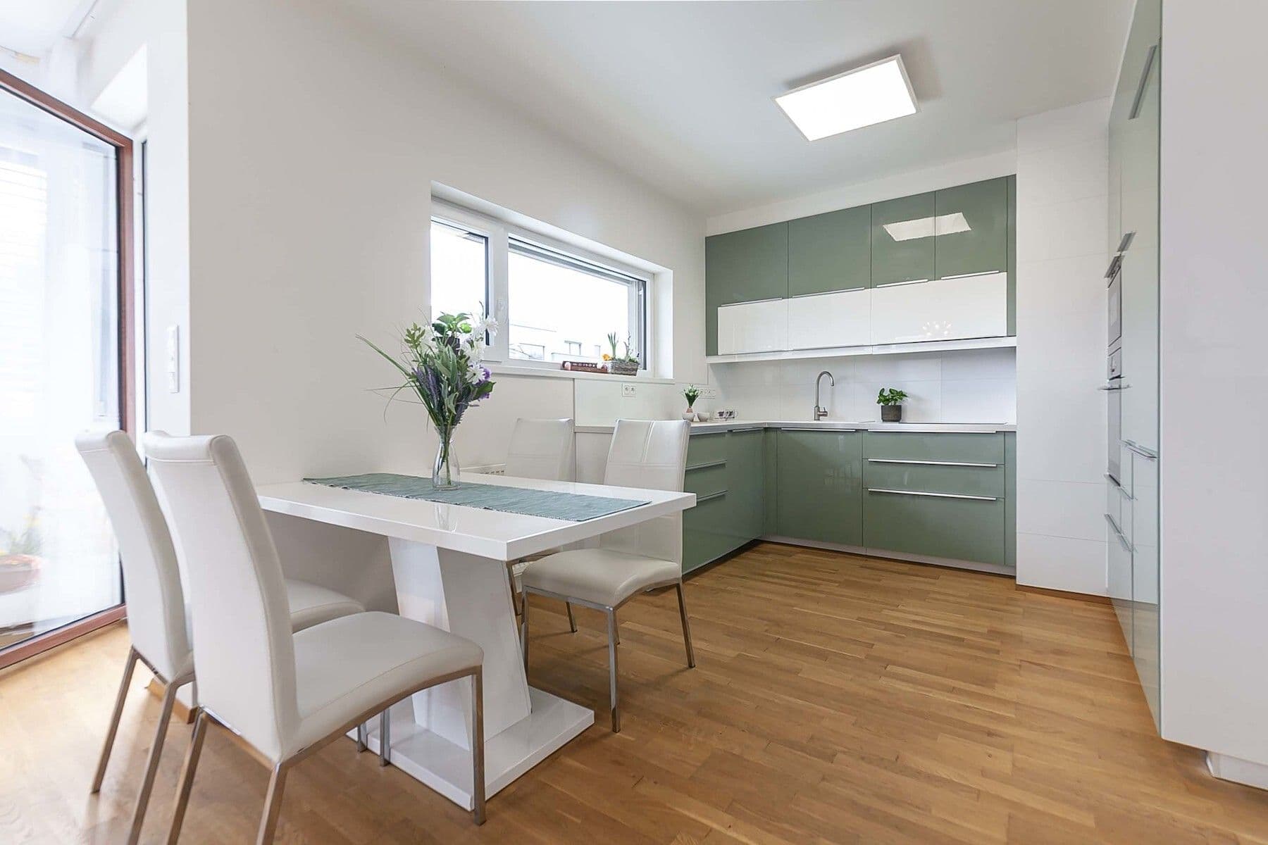 1 bedroom with open-plan kitchen flat for sale, 66 m², Pod Stolovou horou, Prague, Prague 1 bedroom with open-plan kitchen flat for sale, 66 m², Pod Stolovou horou, Prague, Prague