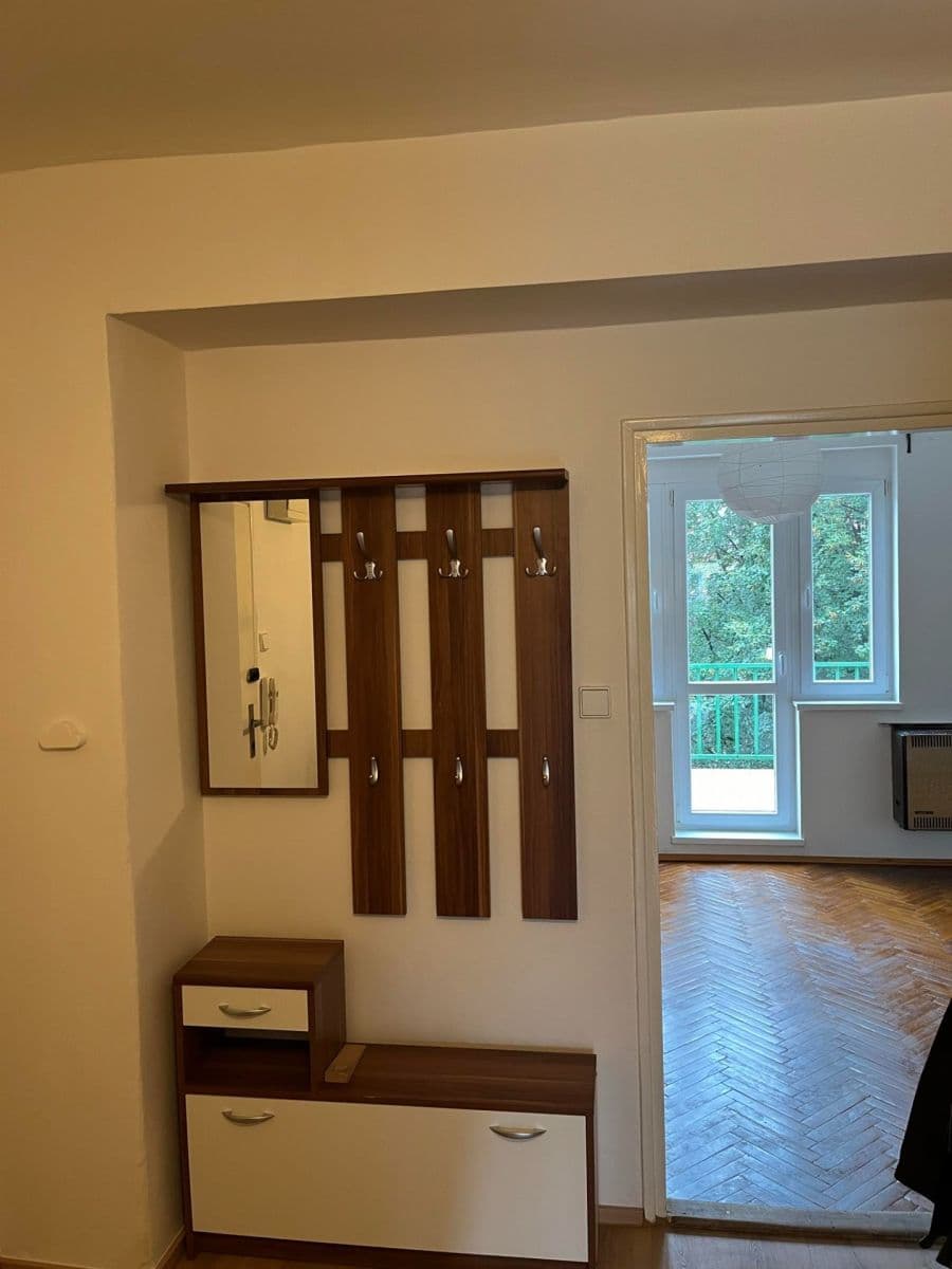 2 bedroom flat to rent, 72 m², Srbínská, Prague, Prague 2 bedroom flat to rent, 72 m², Srbínská, Prague, Prague