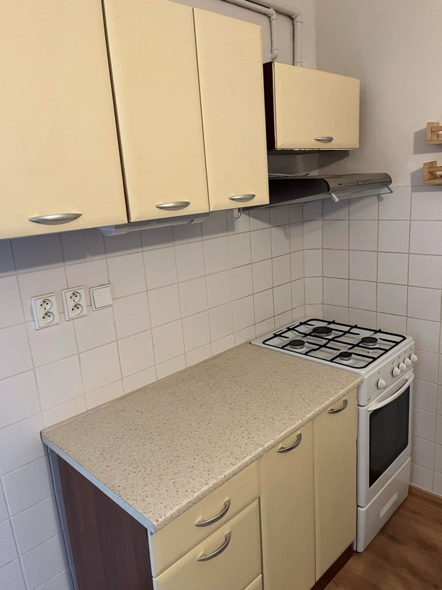 2 bedroom flat to rent, 72 m², Srbínská, Prague, Prague 2 bedroom flat to rent, 72 m², Srbínská, Prague, Prague