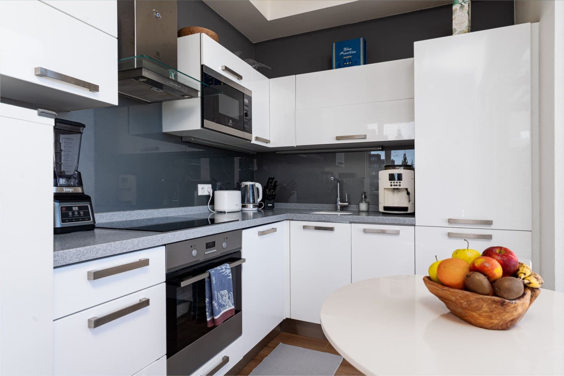 2 bedroom with open-plan kitchen flat for sale, 118 m², Geologická, Prague, Prague 2 bedroom with open-plan kitchen flat for sale, 118 m², Geologická, Prague, Prague