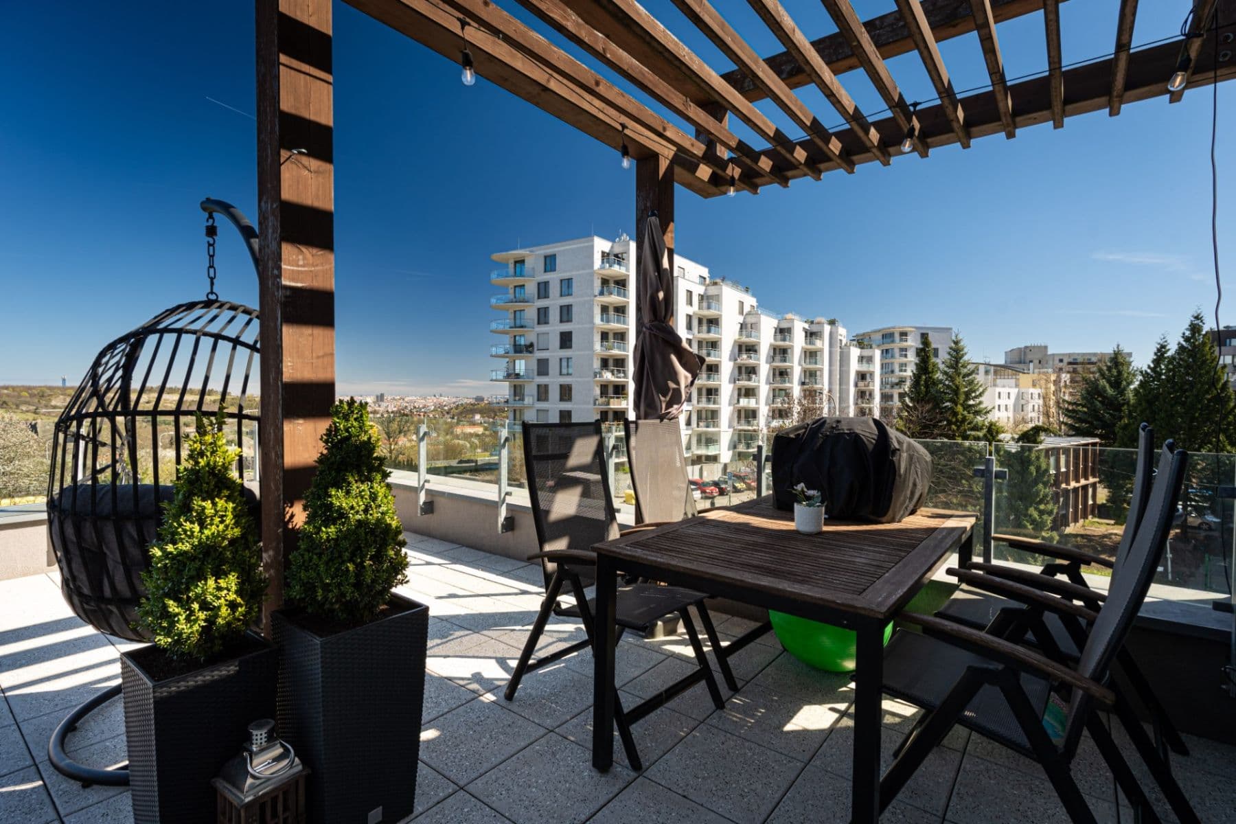 2 bedroom with open-plan kitchen flat for sale, 118 m², Geologická, Prague, Prague 2 bedroom with open-plan kitchen flat for sale, 118 m², Geologická, Prague, Prague