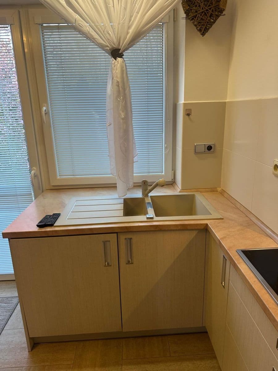 2 bedroom with open-plan kitchen flat to rent, 63 m², Bohdalice-Pavlovice, Jihomoravský Region 2 bedroom with open-plan kitchen flat to rent, 63 m², Bohdalice-Pavlovice, Jihomoravský Region