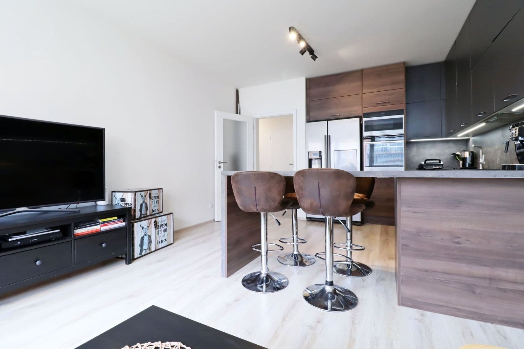 1 bedroom with open-plan kitchen flat to rent, 58 m², Tupolevova, Prague, Prague 1 bedroom with open-plan kitchen flat to rent, 58 m², Tupolevova, Prague, Prague