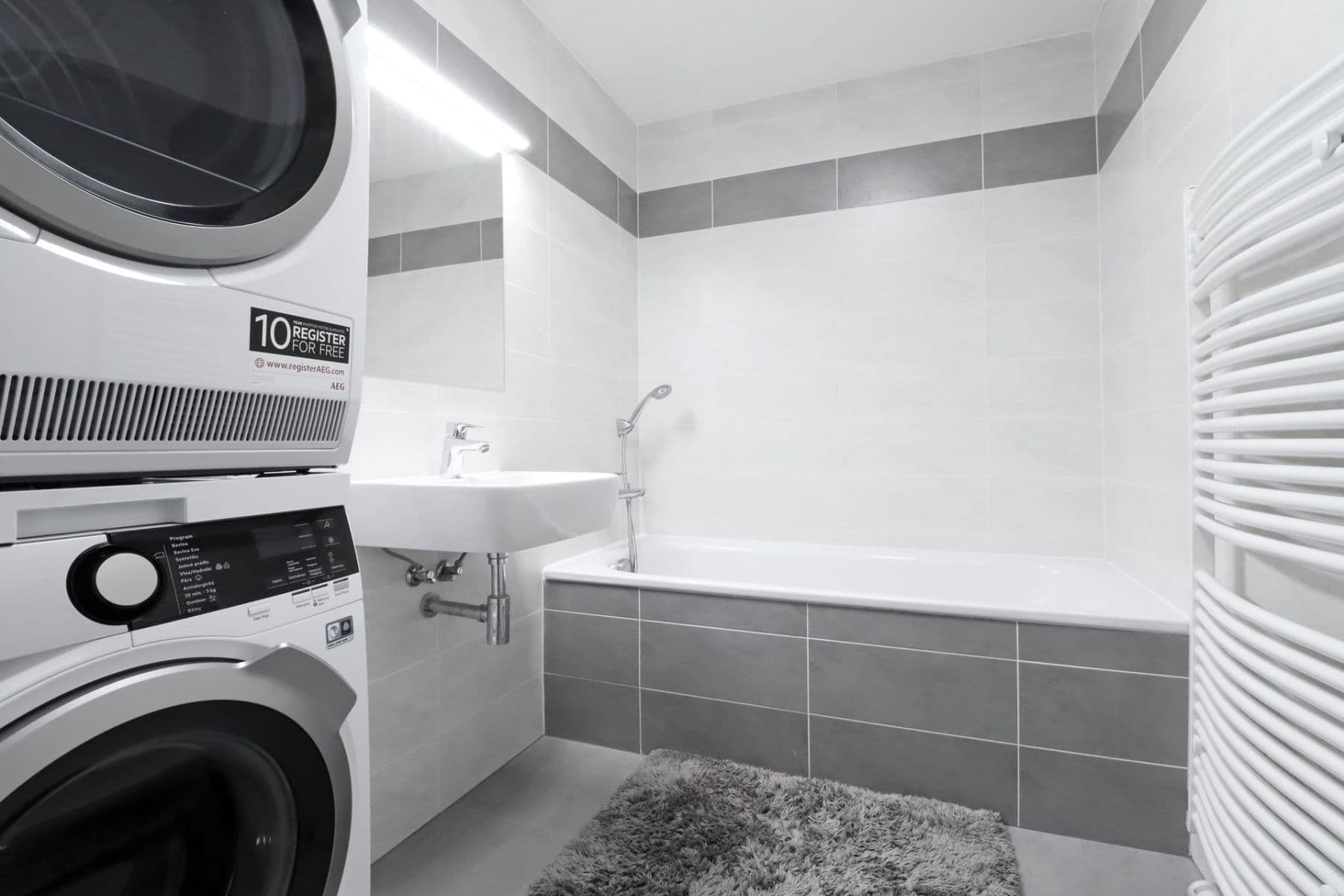 1 bedroom with open-plan kitchen flat to rent, 58 m², Tupolevova, Prague, Prague 1 bedroom with open-plan kitchen flat to rent, 58 m², Tupolevova, Prague, Prague