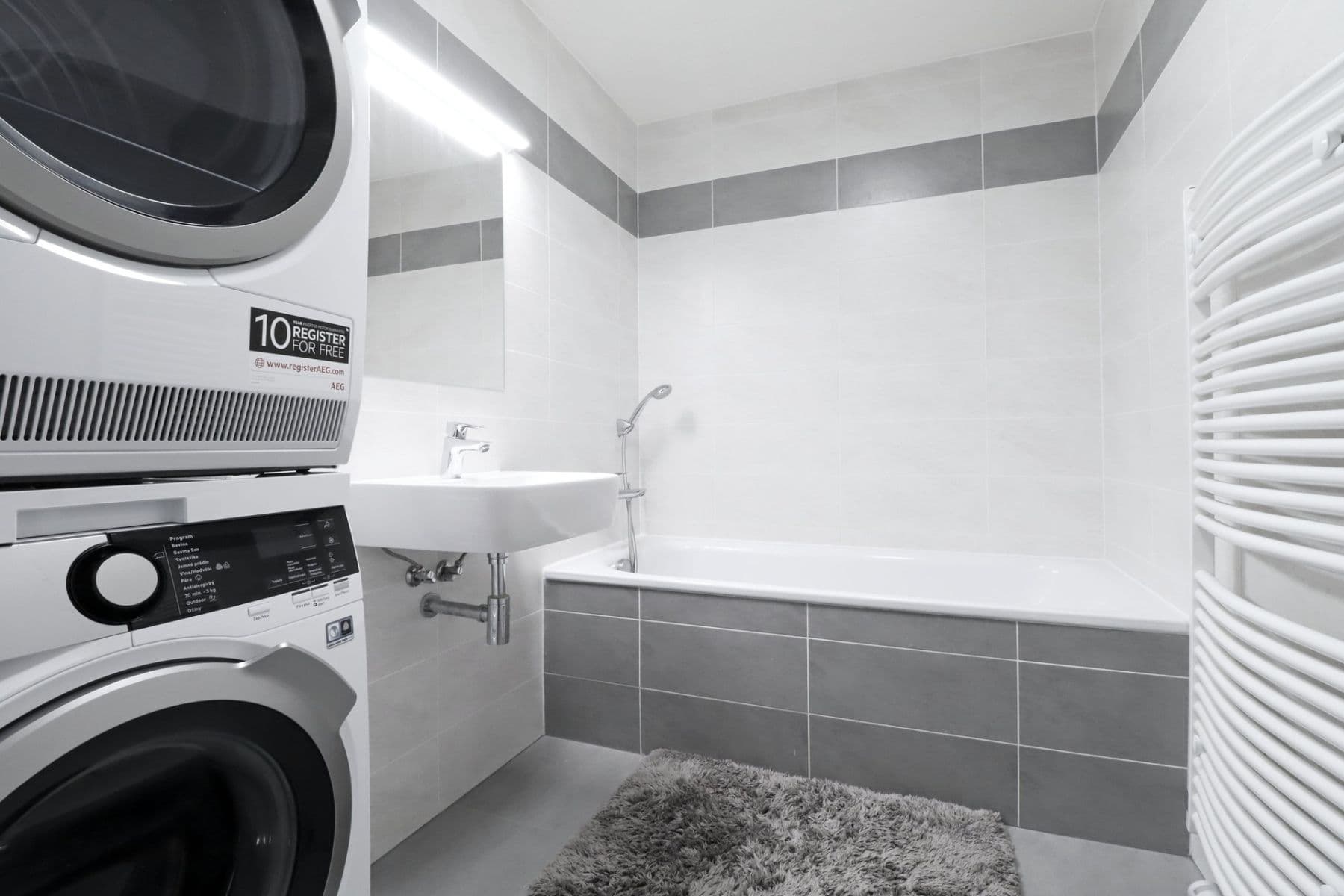 1 bedroom with open-plan kitchen flat to rent, 58 m², Tupolevova, Prague, Prague 1 bedroom with open-plan kitchen flat to rent, 58 m², Tupolevova, Prague, Prague