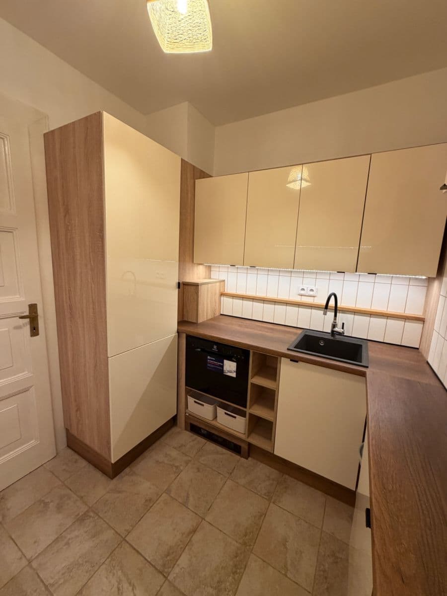 2 bedroom flat to rent, 52 m², Baranova, Prague, Prague 2 bedroom flat to rent, 52 m², Baranova, Prague, Prague