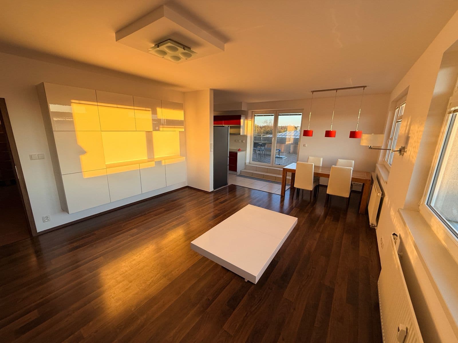 2 bedroom with open-plan kitchen flat to rent, 100 m², Českodubská, Prague, Prague 2 bedroom with open-plan kitchen flat to rent, 100 m², Českodubská, Prague, Prague