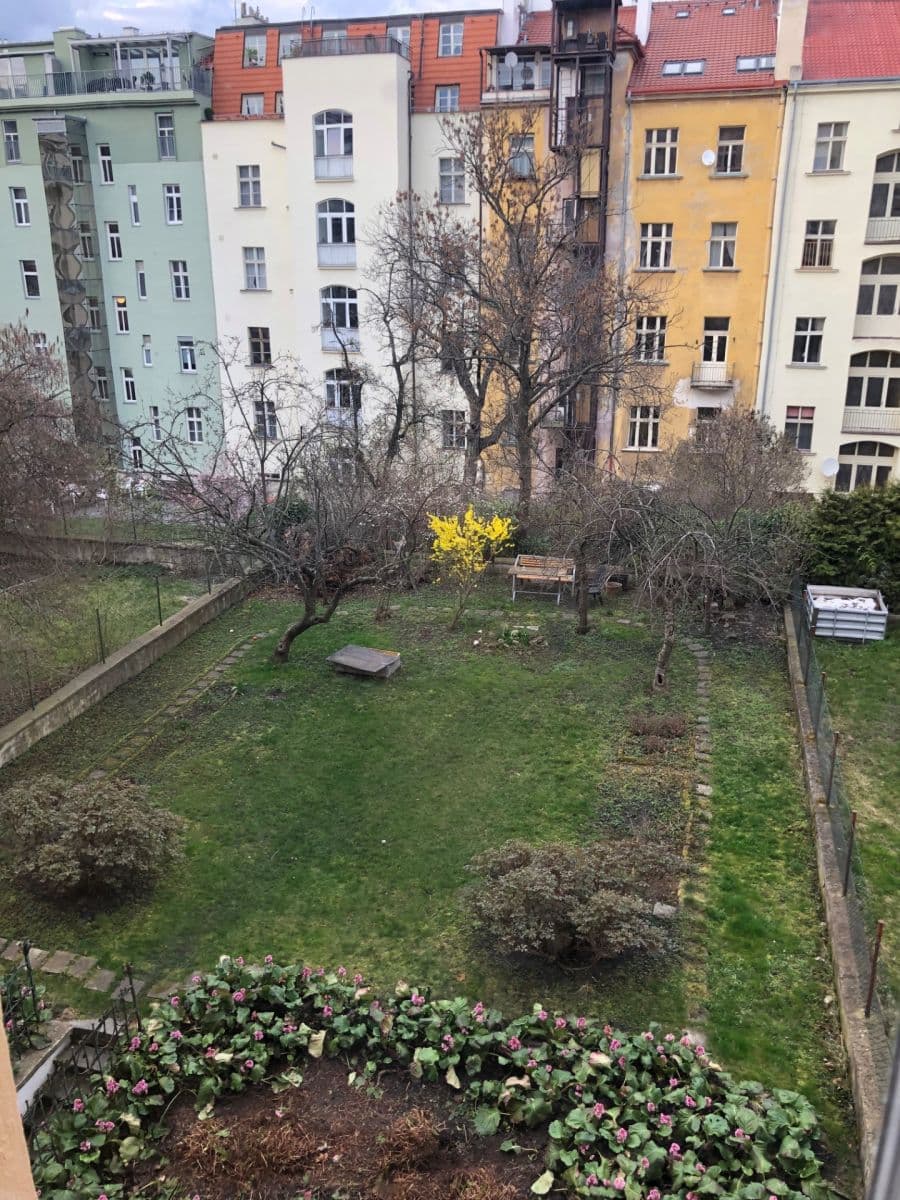 2 bedroom with open-plan kitchen flat to rent, 80 m², Korunní, Prague, Prague 2 bedroom with open-plan kitchen flat to rent, 80 m², Korunní, Prague, Prague