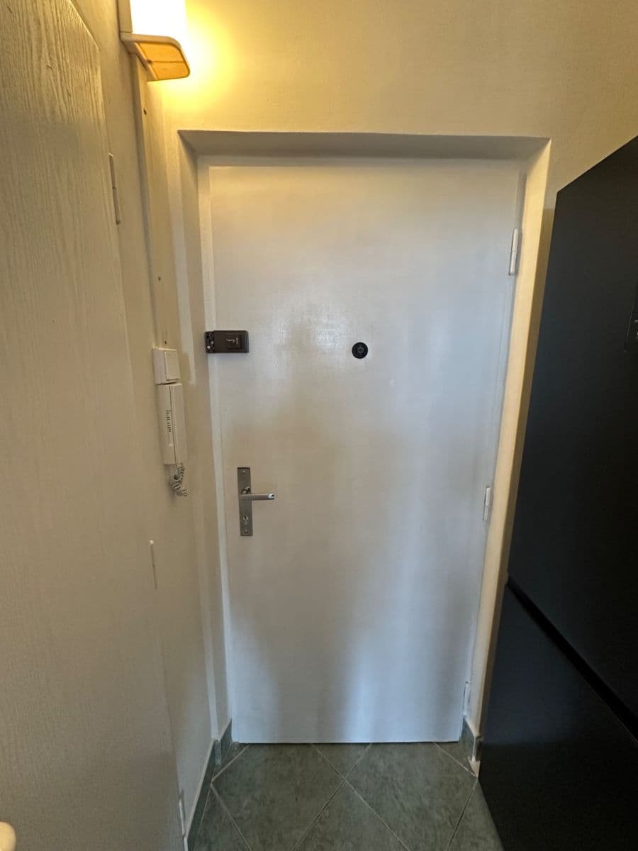 Studio flat to rent, 25 m², Počernická, Prague, Prague Studio flat to rent, 25 m², Počernická, Prague, Prague