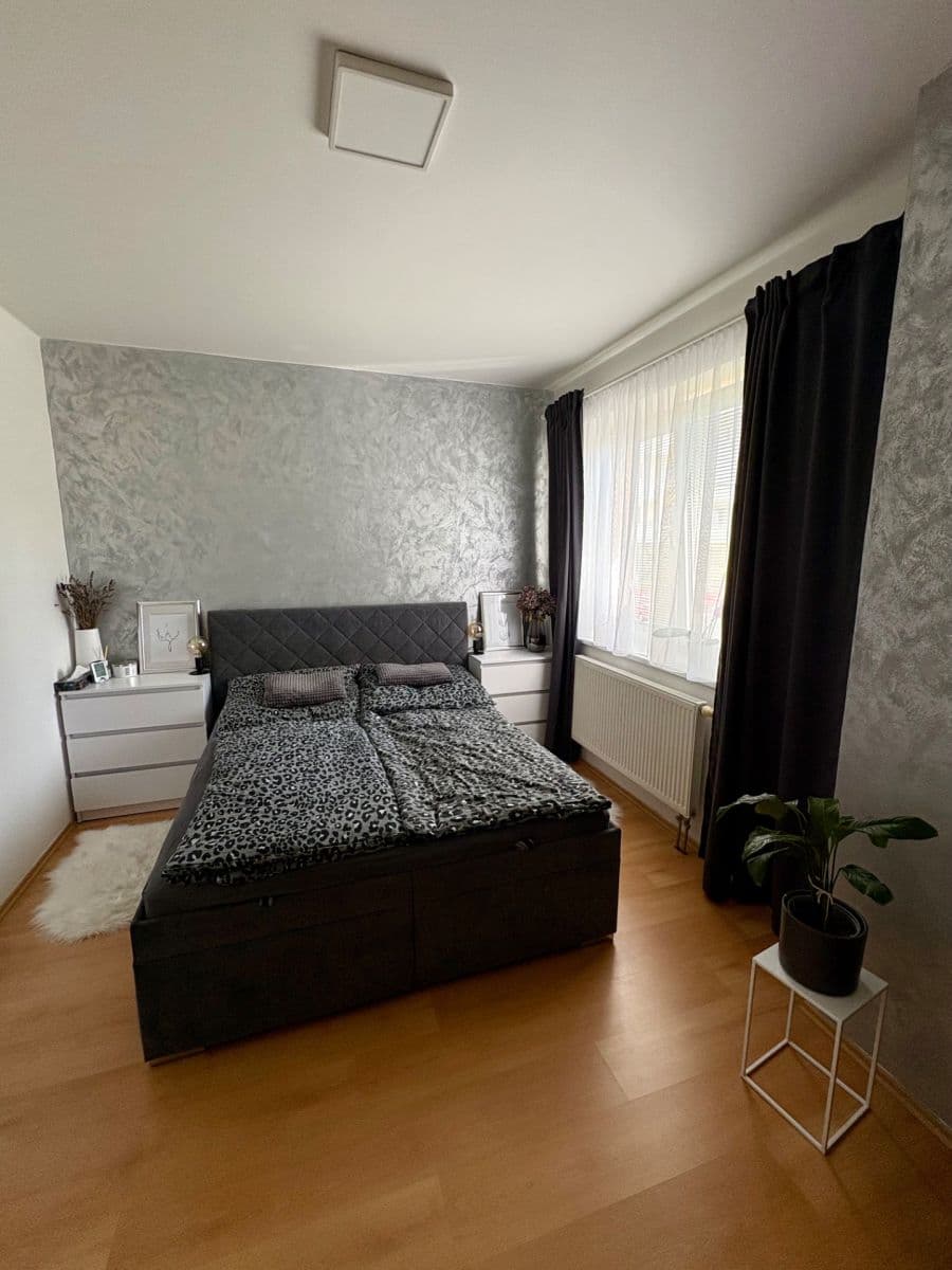 1 bedroom with open-plan kitchen flat to rent, 62 m², Obránců míru, Třebíč, Vysočina Region 1 bedroom with open-plan kitchen flat to rent, 62 m², Obránců míru, Třebíč, Vysočina Region